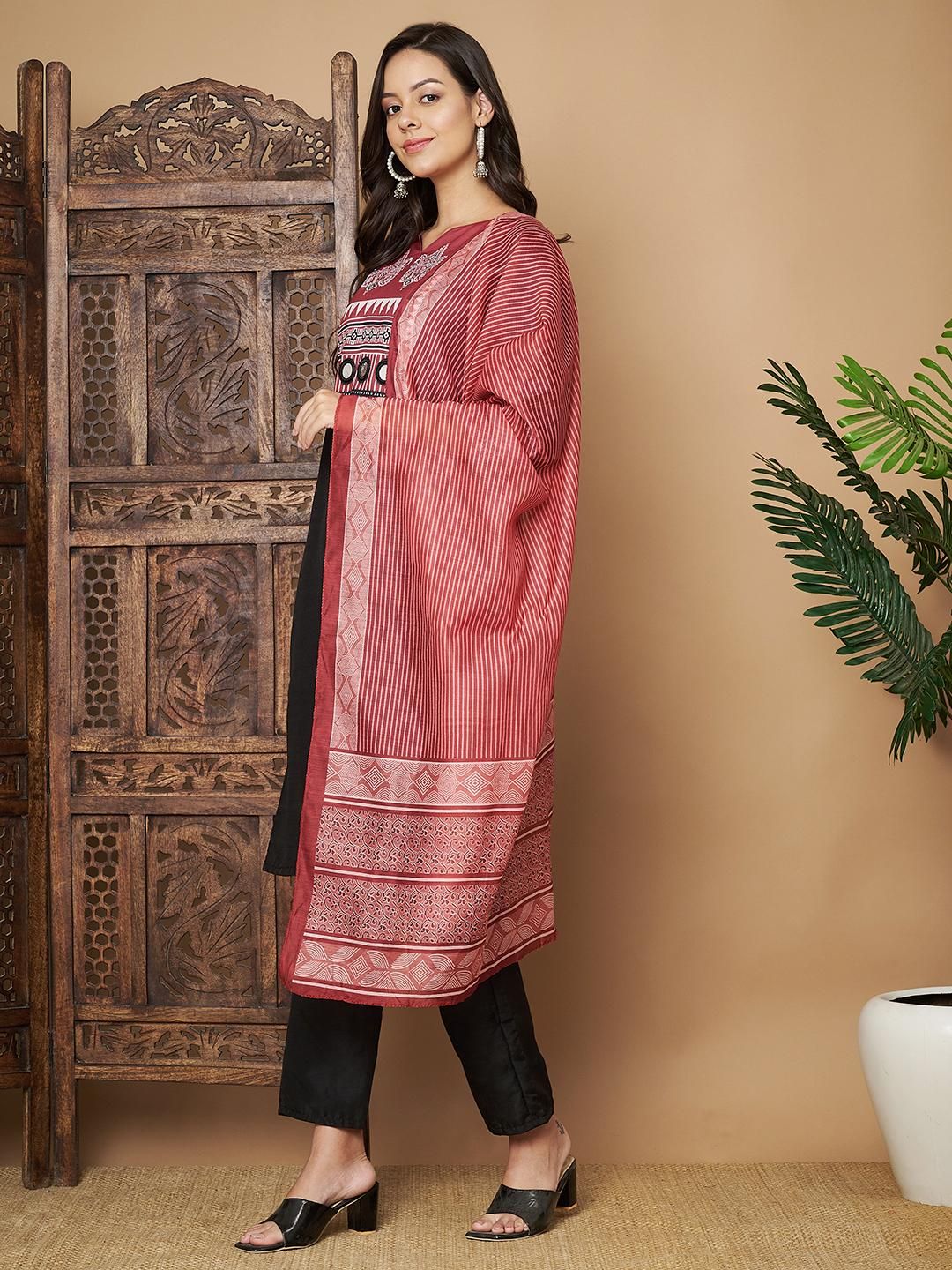 Women Printed Straight Kurta pant & Dupatta Set